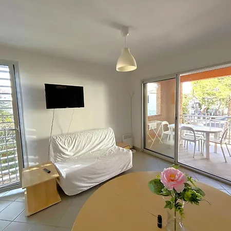 Apartment Avec Parking Et Wifi A 50m De La - Fr-1-837-27 *